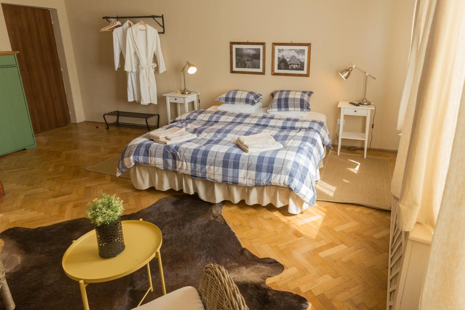 Отель Ratiu House Турда Экстерьер фото